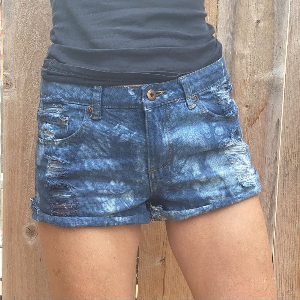Timing tie dyed denim shorts size small